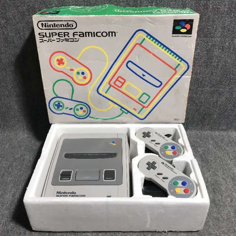 CONSOLA NINTENDO SUPER FAMICOM CON CAJA JAP SNES