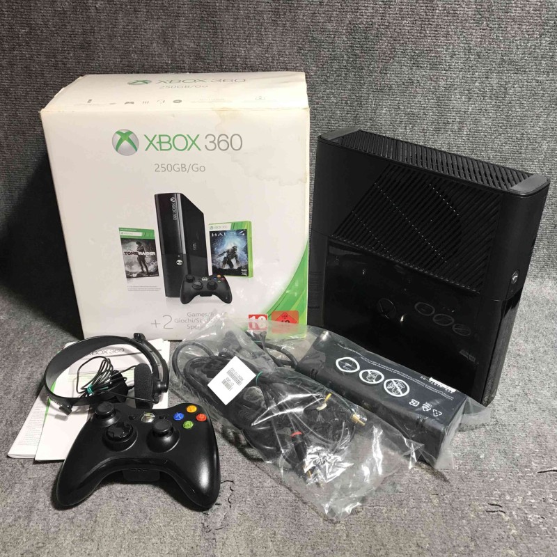 CONSOLA MICROSOFT XBOX 360 SLIM 250GB CON CAJA