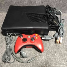 CONSOLA MICROSOFT XBOX 360 SLIM 4GB+MANDO+CARGA Y JUEGA+AV+AC