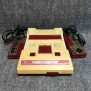CONSOLA NINTENDO FAMICOM CON CAJA E INSTRUCCIONES NES