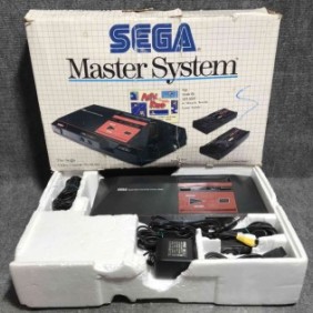 CONSOLA SEGA MASTER SYSTEM POWER BASE ALEX KIDD CON CAJA