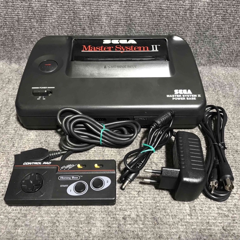 CONSOLA SEGA MASTER SYSTEM II ALEX KIDD+MANDO HONEY BEE+RF+AC