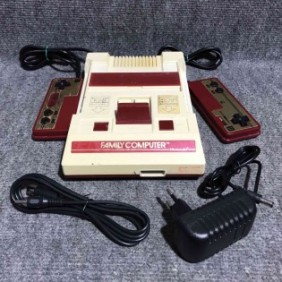 CONSOLA NINTENDO FAMICOM JAP+RF+AC NES