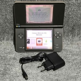 CONSOLA NINTENDO DSI XL...