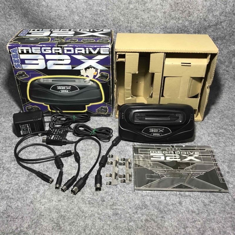 SEGA 32X CON CAJA E INSTRUCCIONES
