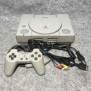 CONSOLA SONY PLAYSTATION SCPH 7502+MANDO+AV+AC PS1